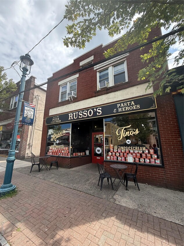 Primary Photo - 8 E Central Ave