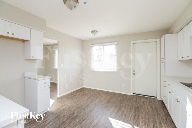 Building Photo - 4647 W Keim Dr