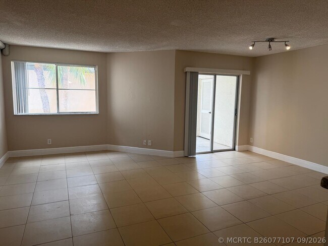 Foto del edificio - 9901 Westview Dr