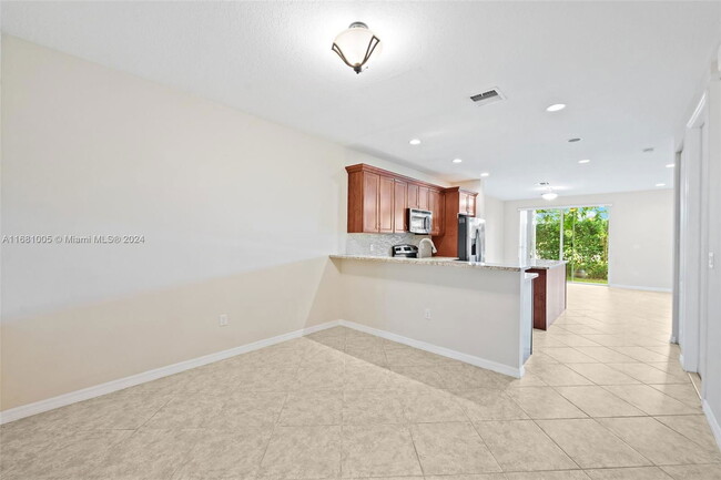 Foto del edificio - 5213 SW 78th Terrace