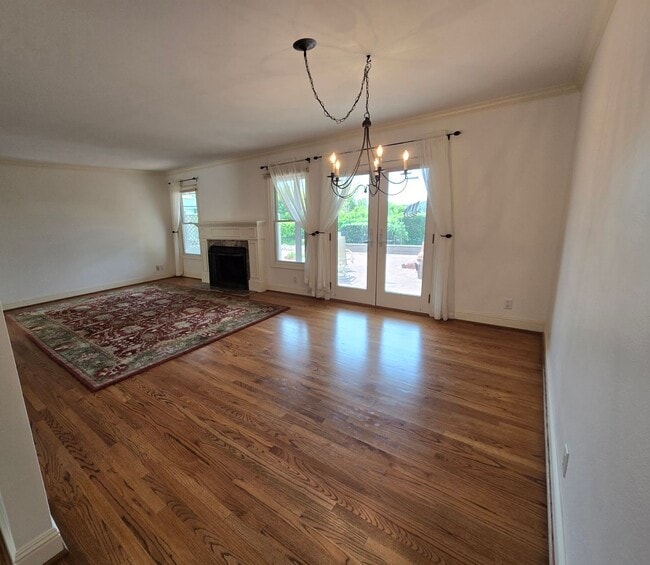 Building Photo - 4bd/2ba House with Attached Two Car Garage