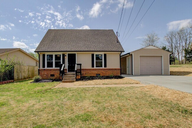 Building Photo - 602 Granger Ln