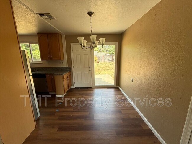 Building Photo - 2124 Ethan Wy