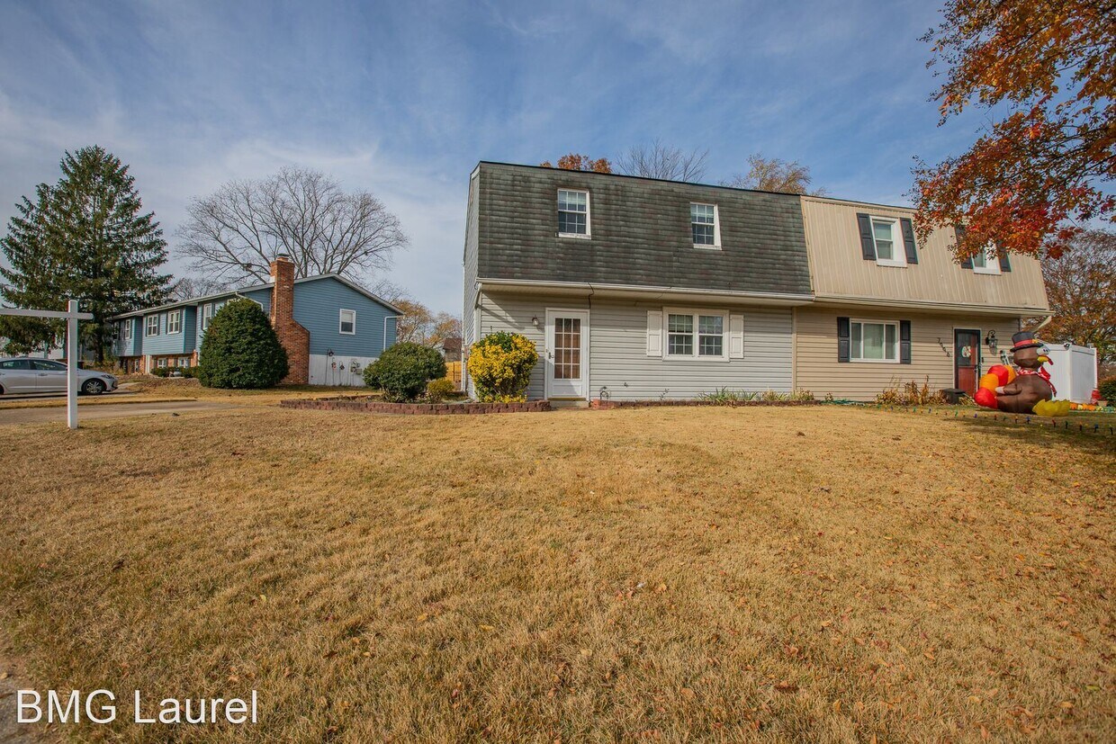 Primary Photo - 3 br, 2.5 bath House - 214 Scotts Manor Dr