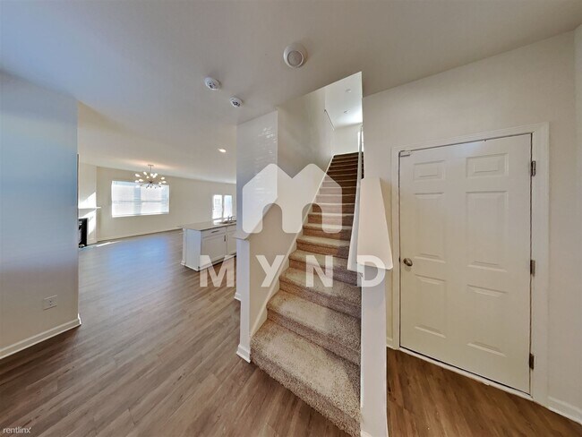 Building Photo - 4 br, 2.5 bath House - 5405 Barberry Avenue