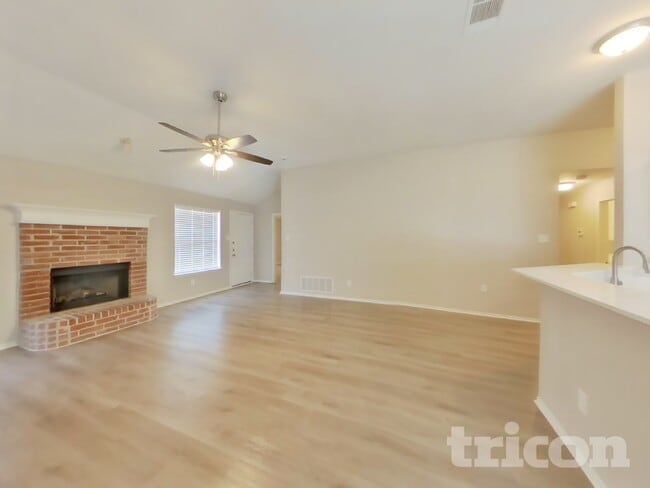 Foto del edificio - 1505 Nightingale Ct