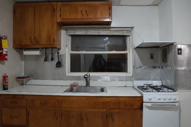 Foto del edificio - 136 Stephens St