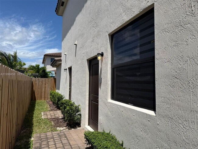 Foto del edificio - 11909 SW 244th St