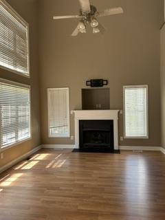 Foto del edificio - 423 Trenton Ln