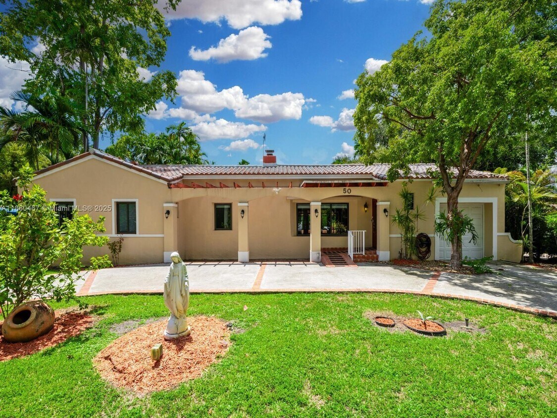 Primary Photo - 50 De Leon Dr