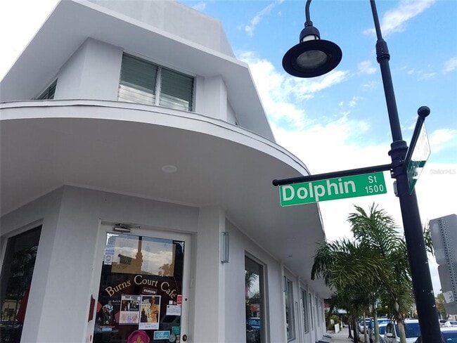 Building Photo - 1508 Dolphin St