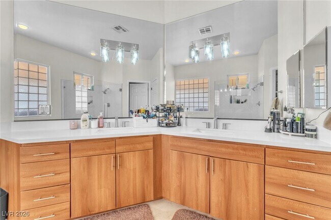 Foto del edificio - 465 Indigo Springs St