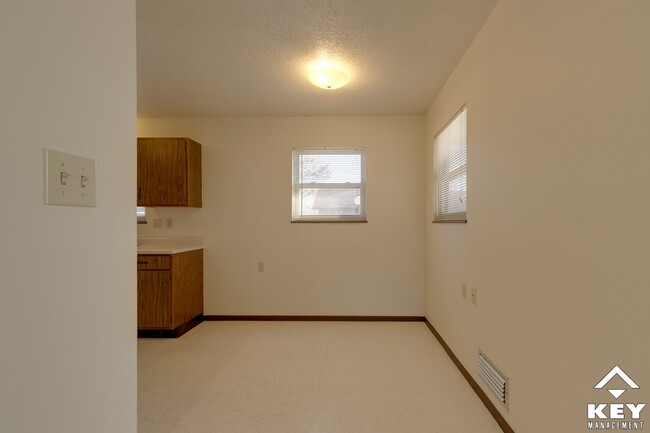 Dining Area - Northgate Manor