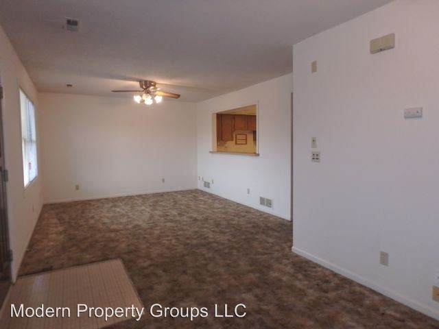 Building Photo - 1812 Sunrise Dr