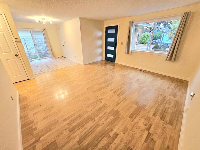 Photo - 7323 SE Rural St House