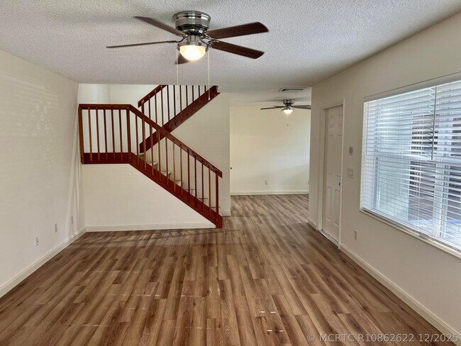 Foto del edificio - 3119 Kingston Ct