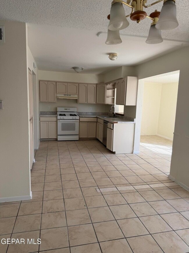 Foto del edificio - 408 N Resler Dr