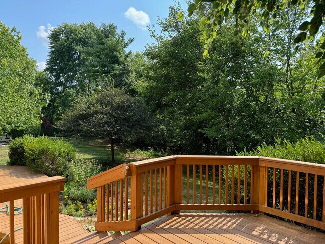 Building Photo - 6585 Delburn Ct