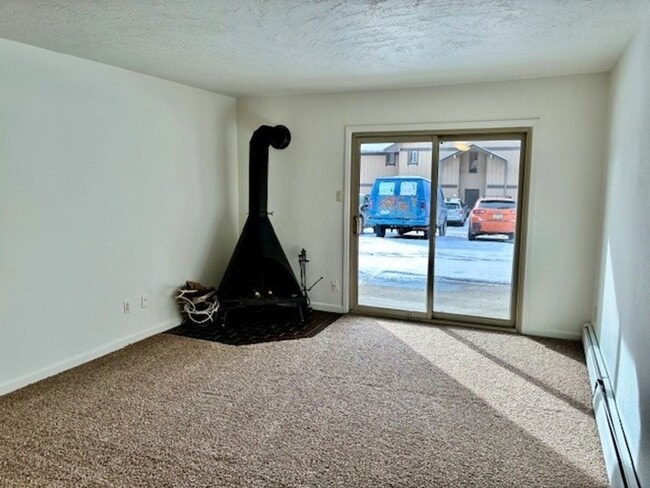 Foto del edificio - Long Term Rental- Dillon Valley East H 104