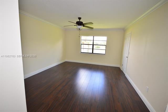 Foto del edificio - 7944 Eastlake Dr