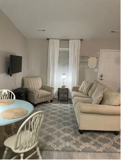 Foto principal - 916 Kyle Ave NE