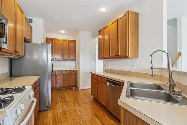 Building Photo - 13404 Fountain Club Dr