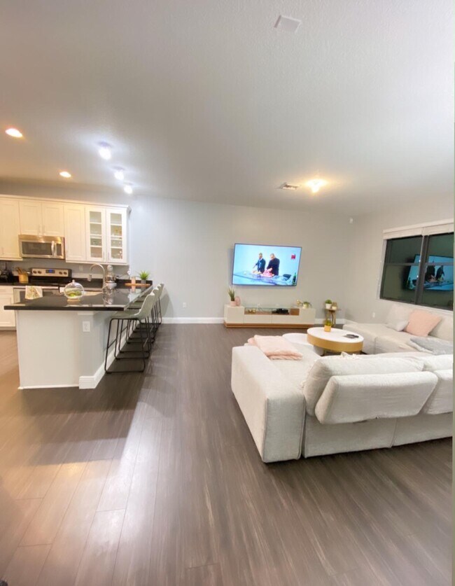 Foto del edificio - 19103 NE 8th Ct