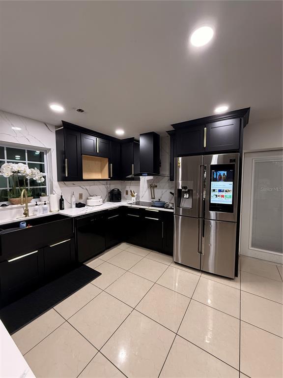 Foto del edificio - 1305 E Louise Ave