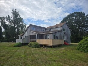 Building Photo - 90 Foster Dr