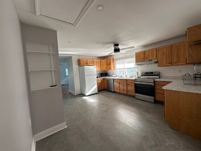Foto del edificio - 50 Clear Lake Manor Rd