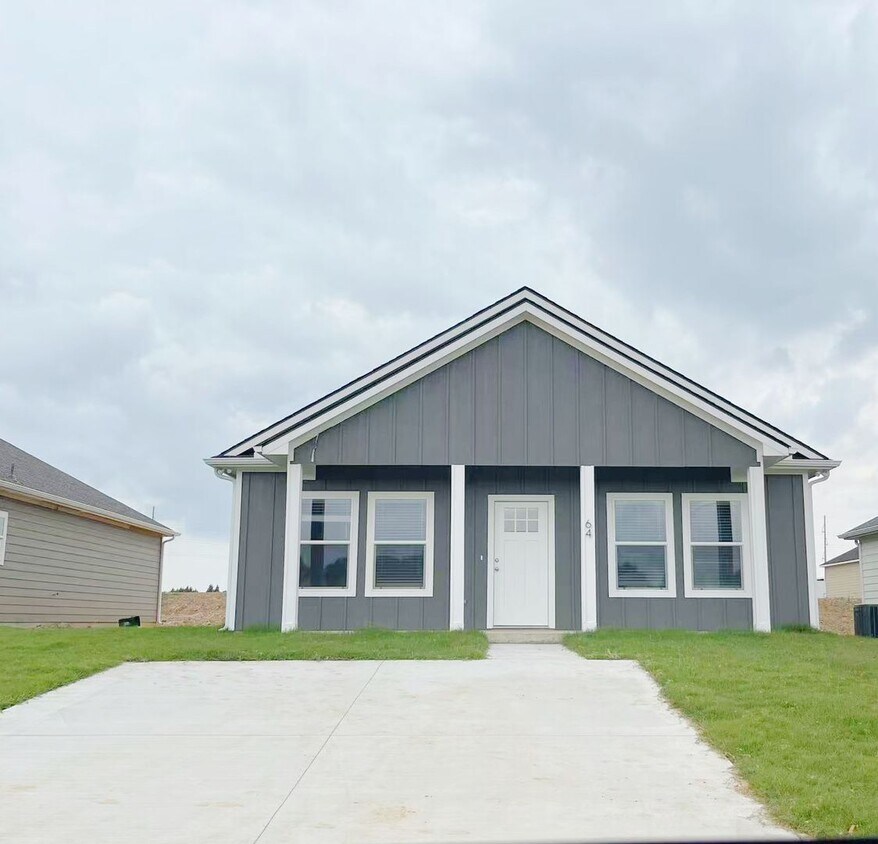 Primary Photo - Beautiful 3/2 home in convenient location