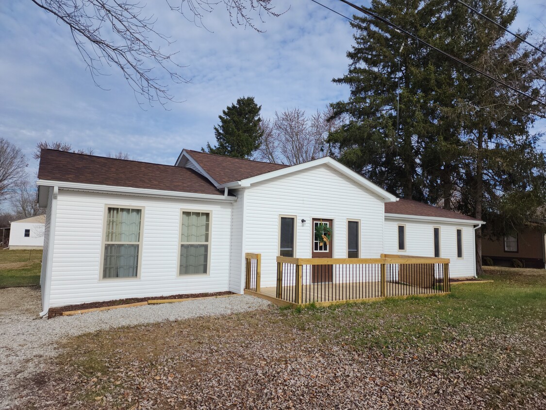 Front porch - 5170 Fairfield Beach Rd NE