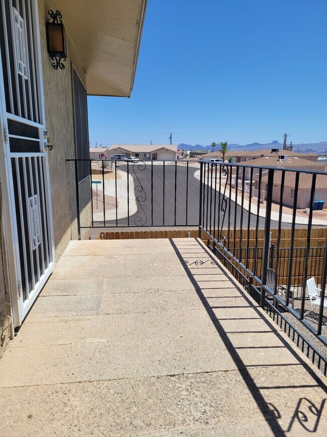 Foto del edificio - 2031 Chaparral Dr
