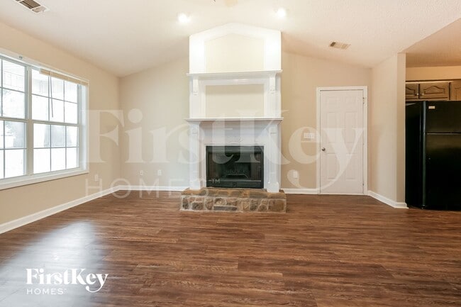 Foto del edificio - 1296 N Hampton Dr