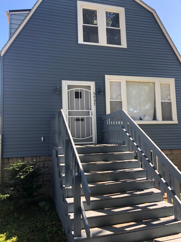Primary Photo - 5437 S Seeley Ave