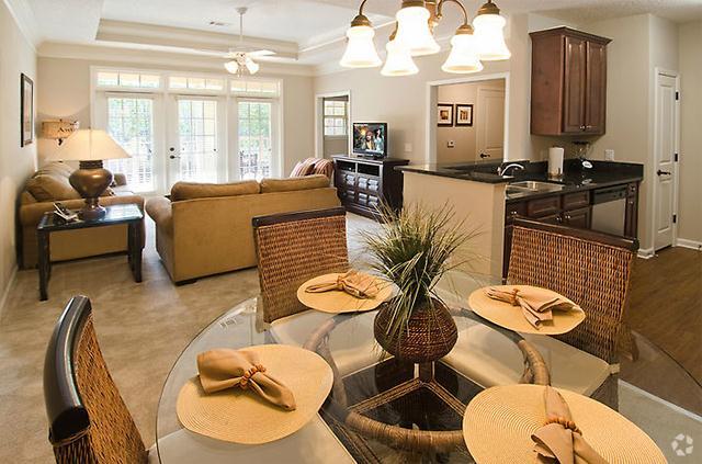 Dining Room - Greystone at Maple Ridge