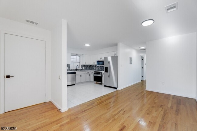 Foto del edificio - 230 2nd St