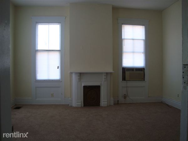 Building Photo - 942 Clarks Ln