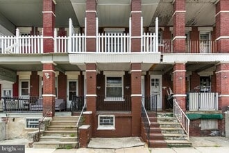Building Photo - 1618 S 56th St
