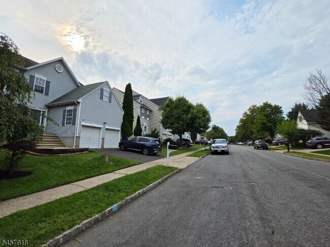 Building Photo - 36 Wexford Way