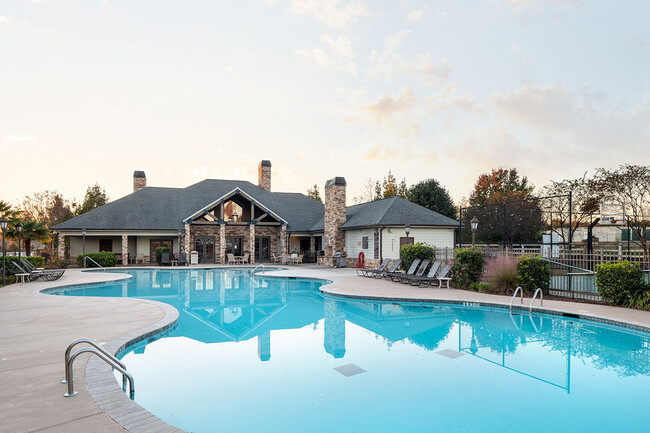 Building Photo - Houston Lake Apartments