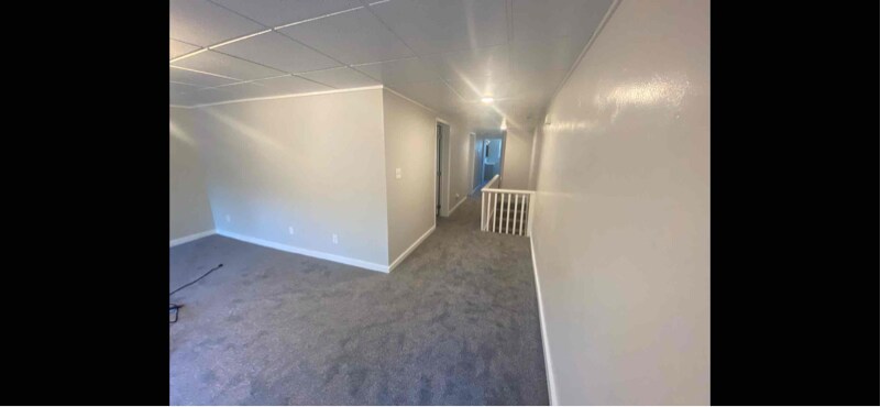 Building Photo - 406 College Ave