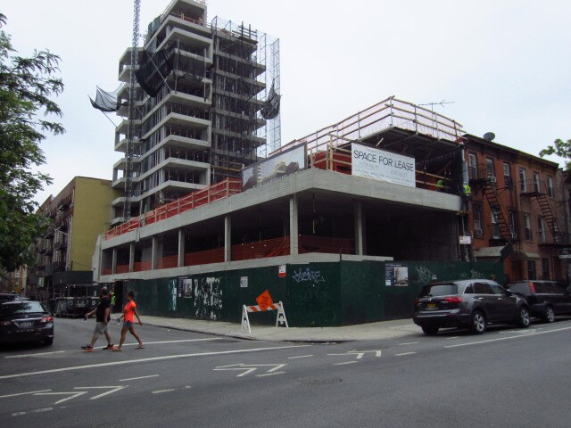 Building Photo - 190 S 1st St