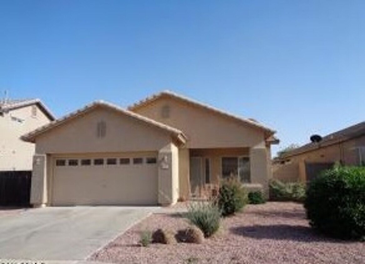 Foto principal - Rental in Coldwater Springs, 4 bed 2 bath