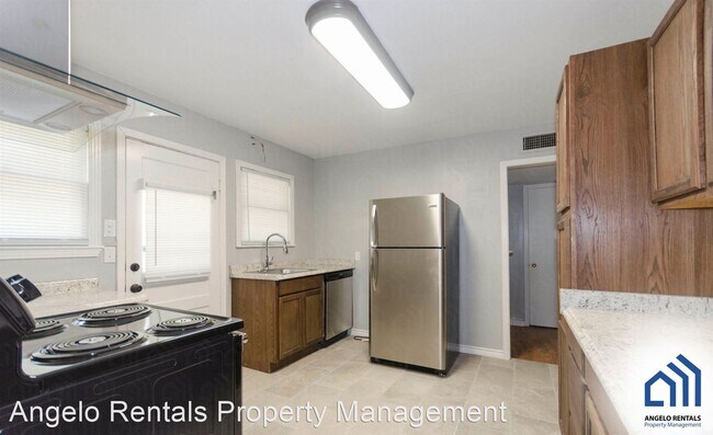 Building Photo - 3 br, 1 bath House - 1002 N Jackson
