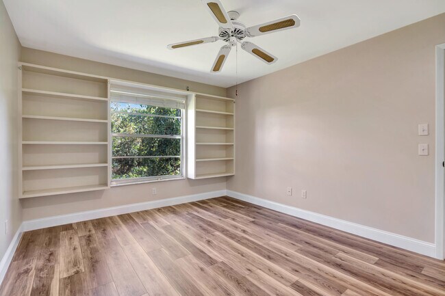 Foto del edificio - 8356 SE Croft Cir