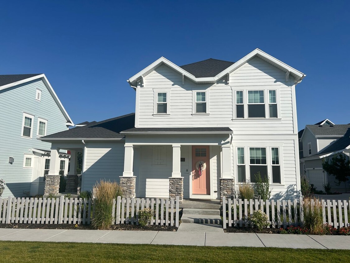 Amazing 4 Bed, 3.5 Daybreak Home with Office - Amazing 4 Bed, 3.5 Daybreak Home with Office
