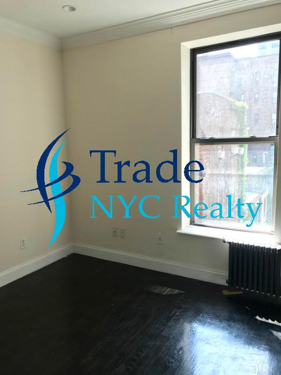 Foto del edificio - 227 E 19th St