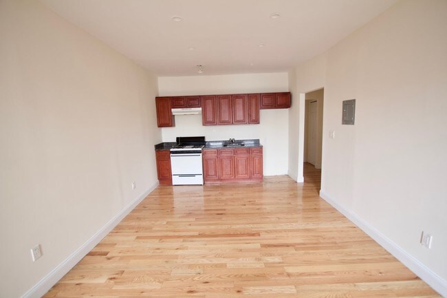 Foto del edificio - 355 E 187th St