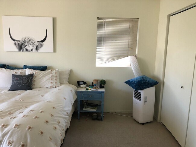 Foto del edificio - 4 Bedroom Townhome in Hawks Ridge